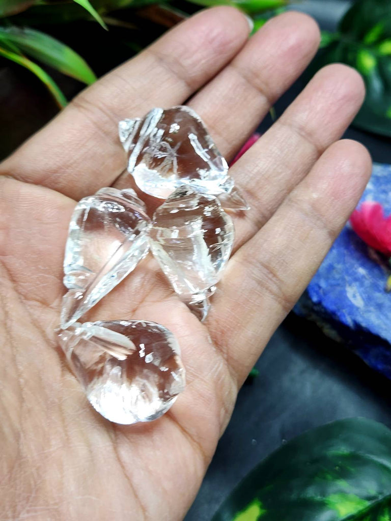 Clear Quartz Gemstone's Discovery, Uses and Modern Popularity