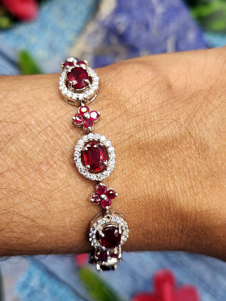 The Magnificence of the Ruby Bracelet - Symbolism, Healing, and Astrological Significance