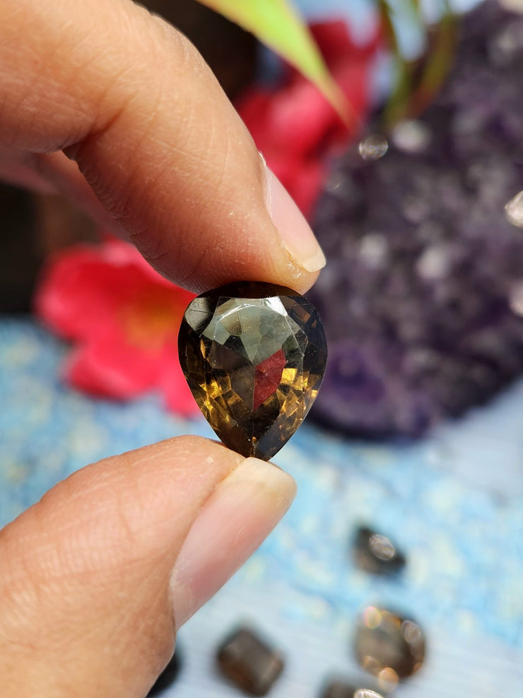 How Smoky Quartz Supports Grounding and Inner Peace? Shwasam Crystals