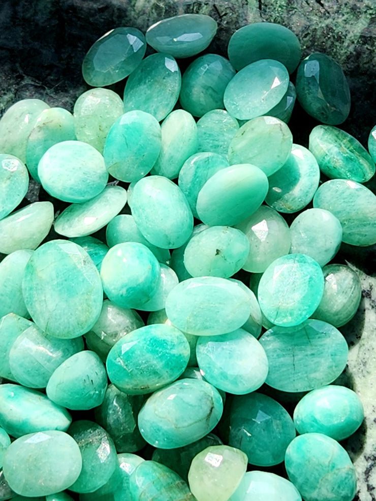 Sakota Emerald: The Powerful Brazilian Panna for Clarity, Confidence, Communication & Financial Growth | Shwasam Crystals