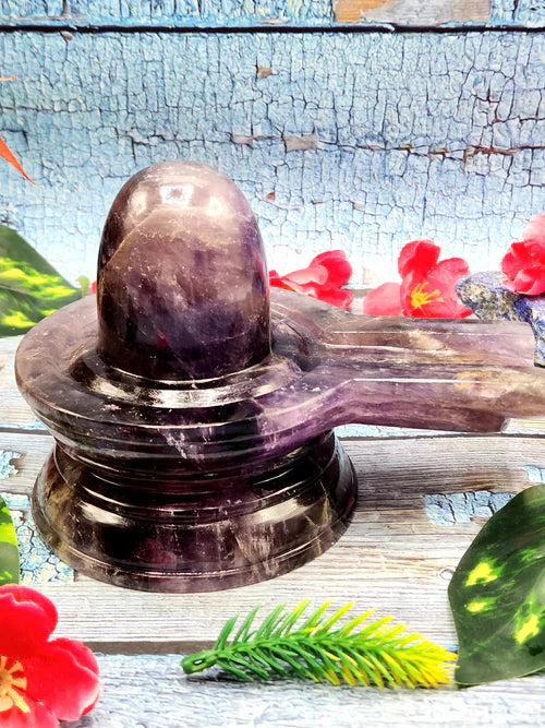 How Amethyst Helps in Relationships and Balances Saturn (Shani) Energy | Shwasam Crystals