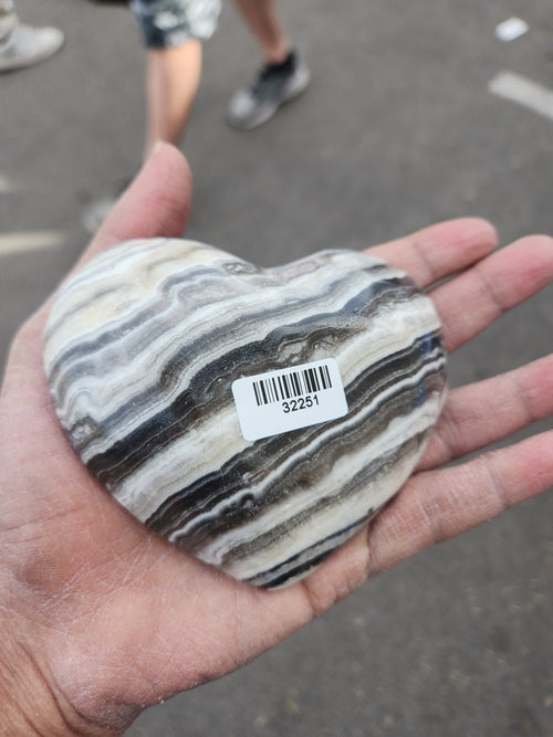 Heart Shaped Bowl in Zebra Onyx Stone – A Symbol of Peace, Balance & Elegant Home Decor