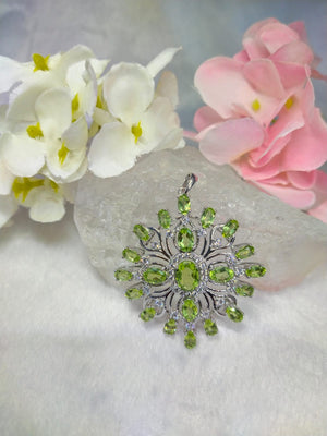 Peridot designer pendant in 925 sterling silver with rhodium plating | crystal jewelry | gemstone gifts | mothers day gift