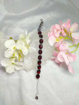 Bracelete in Garnet made in 925 silver with rhodium plating | Garnet jewelry | Silver Gift |