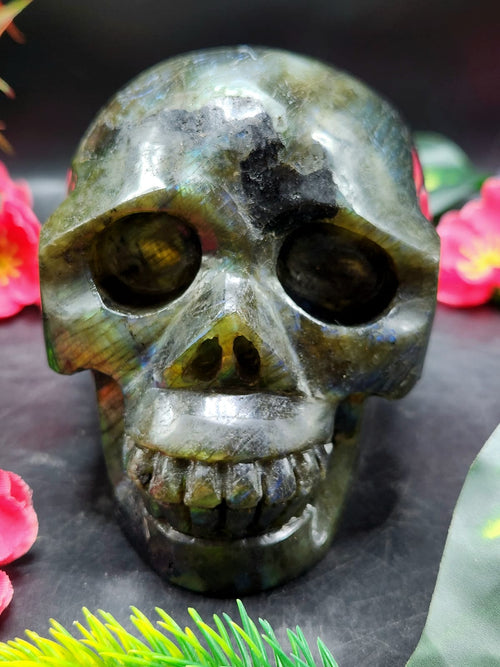 Labradorite skull with blue flash - Haloween gift / Crystal gift / Crystal Healing - Shwasam