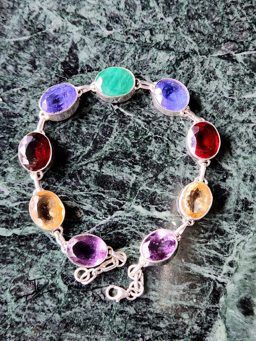 Multi stone bracelet in 925 silver - Amethyst, Citrine, Garnet, Tanzanite and Emerald | Gemstone Jewelry