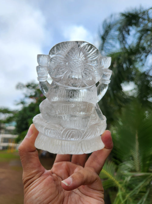 Goddess Laxmi Carving in Clear Quartz – A Divine Symbol of Abundance and Clarity - 4.5 inches and 695 gms (1.53 lb) - Gemstone/crystal carvings for home decor