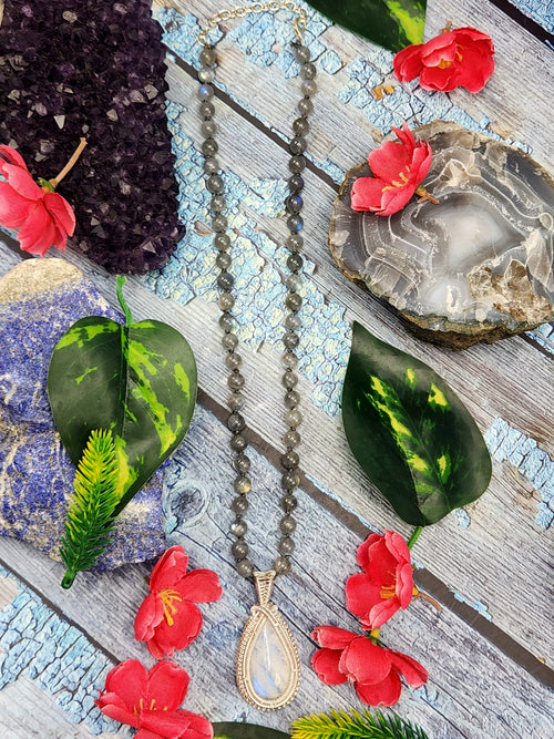 Labradorite Bead Mala Necklace with Rainbow Moonstone Pendant - Embrace the Mystical Union of Beauty and Serenity