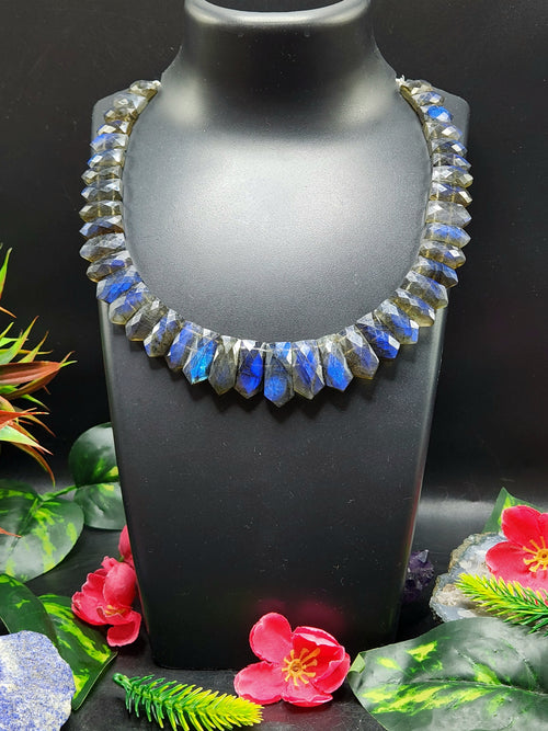 Labradorite Cut Stone Necklace with Sarafa - Unveil the Mystique of Radiance
