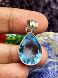 Blue Topaz Pendant - 26 carats