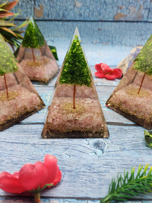 Orgonite Pyramid with natural rose quartz, peridot & zinc crystals | Crystal healing | Gift a gemstone