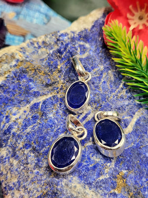 Tanzanite Pendants in 925 Silver: Elegance with a Touch of Ethereal Beauty | ONE PIECE ONLY