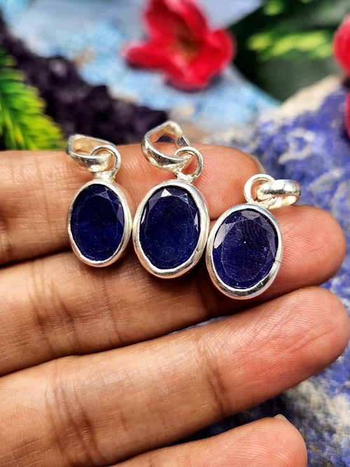 Tanzanite Pendants in 925 Silver: Elegance with a Touch of Ethereal Beauty | ONE PIECE ONLY
