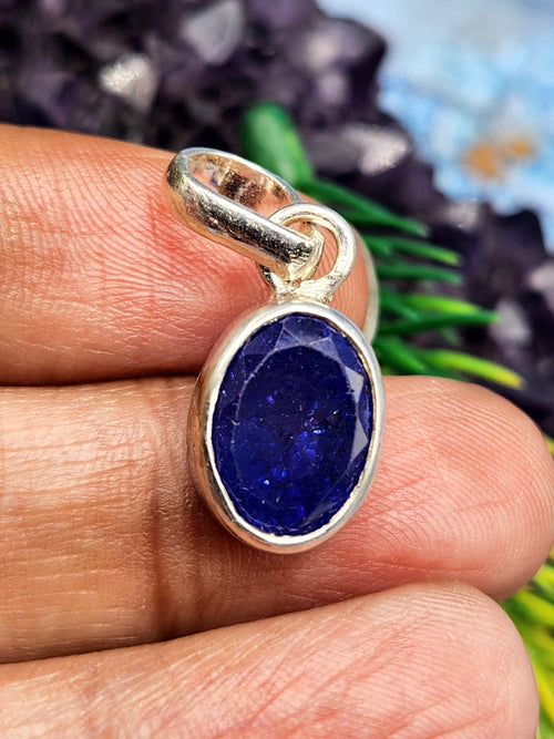 Tanzanite Pendants in 925 Silver: Elegance with a Touch of Ethereal Beauty | ONE PIECE ONLY