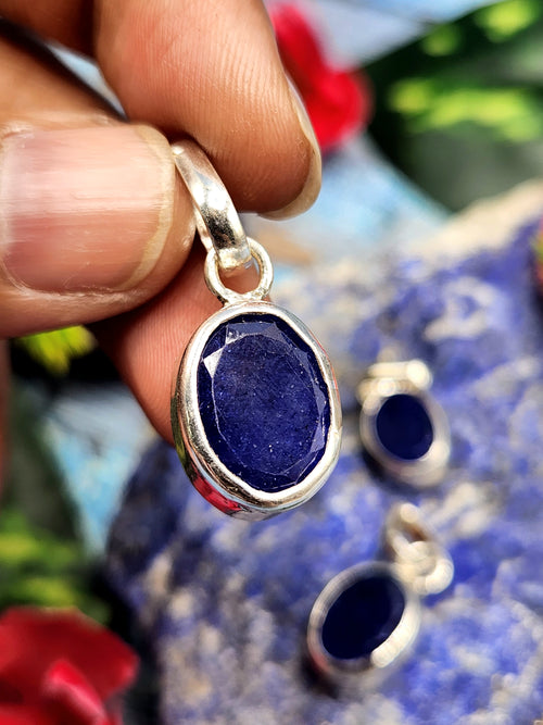 Tanzanite Pendants in 925 Silver: Elegance with a Touch of Ethereal Beauty | ONE PIECE ONLY