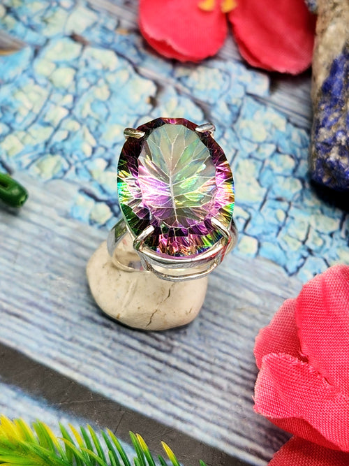Mystic Quartz Ring in 925 Silver : Unveiling the Enigmatic Beauty of Mystic Quartz