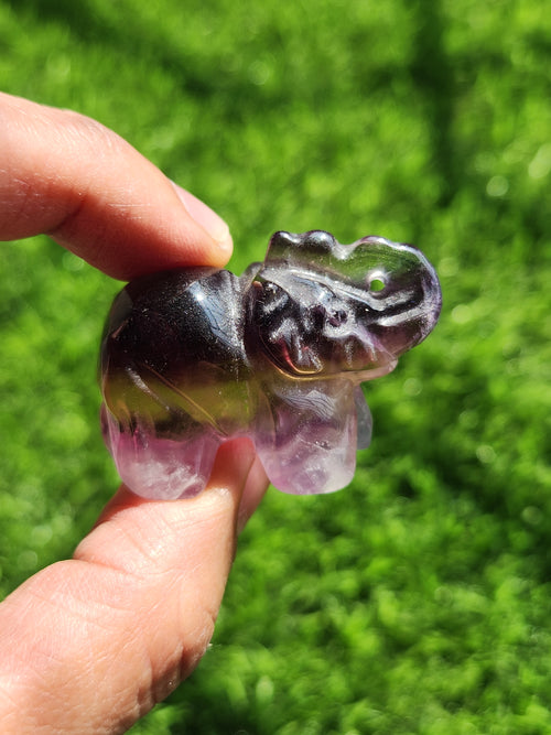 Purple Fluorite Elephant Carving - Balancing Energies in Art and Healing - Animal carving