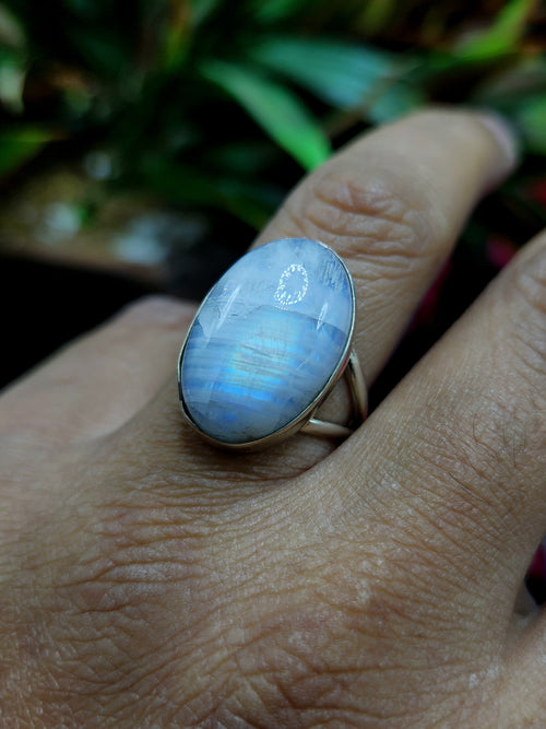 Moonstone Ring in 925 silver - Embracing Elegance and Harmony - Finger Ring