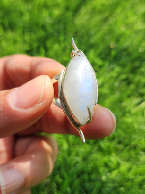 Moonstone Ring in 925 silver - Embracing Lunar Elegance and Harmony - Finger Ring