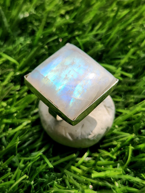 Moonstone Finger Ring in 925 silver - Embracing Lunar Elegance and Mystical Radiance