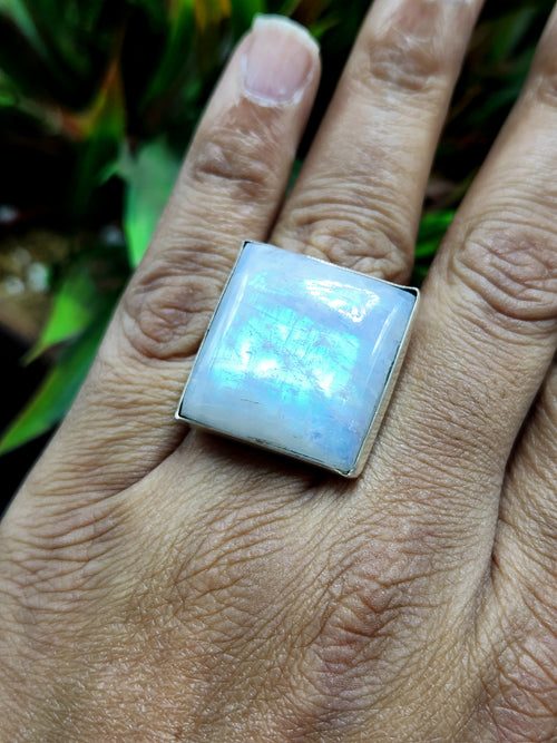 Moonstone Finger Ring in 925 silver - Embracing Lunar Elegance and Mystical Radiance