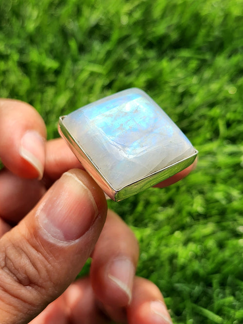 Moonstone Finger Ring in 925 silver - Embracing Lunar Elegance and Mystical Radiance