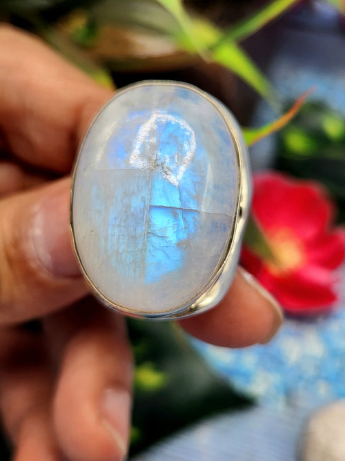 Moonstone Finger Ring in 925 Silver - Enhancing Beauty and Well-being
