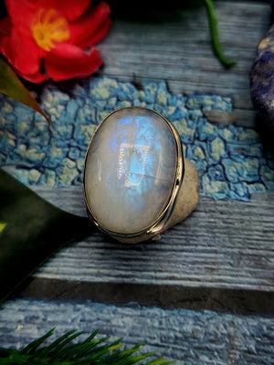 Moonstone Finger Ring in 925 Silver - Enhancing Beauty and Well-being