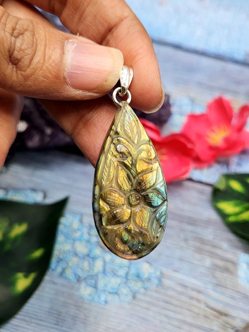 Labradorite Floral Carving Oval Pendant - Unveiling Nature's Mystique in 925 Silver
