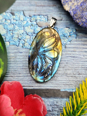 Labradorite Floral Carving Oval Pendant - Radiant Elegance and Mystical Aura