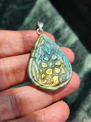 Labradorite Floral Carving Pendant with 925 Silver Loop - A Fusion of Crafted Charisma & Harmony