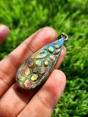 Labradorite Floral Carving Pendant with 925 Silver Loop - A Fusion of Spiritual Harmony & Nature's Radiance