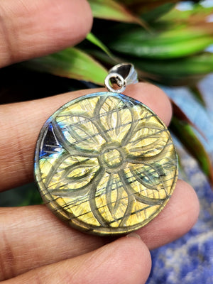 Labradorite Floral Carving Pendant with 925 Silver Loop - A Fusion of Artistry in Gemstone & Radiance