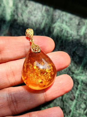 Yellow Amber Pendant in Rhodium-Plated 925 Silver - A Symbol of Vitality and Timeless Elegance