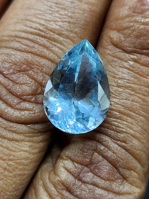 Aquamarine Faceted Gemstones Serenity - The Elegance and Healing Harmony of a Teardrop Gem - Loose Gemstones