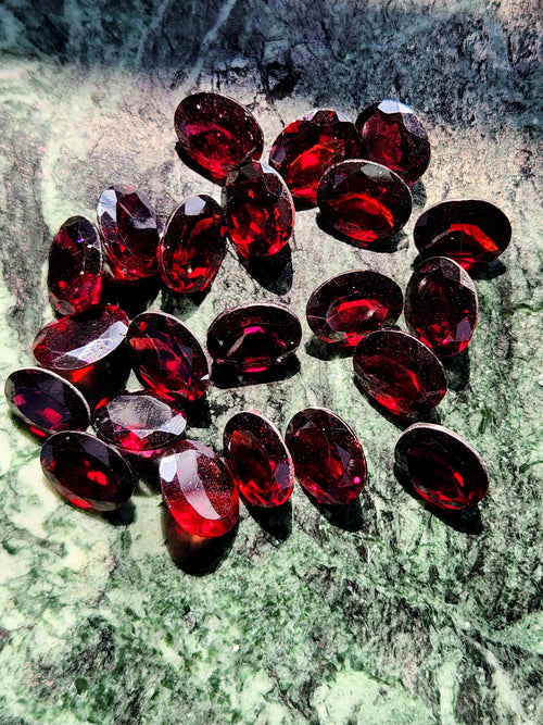 Red Garnet Faceted Loose Gemstones in Oval Shaped - Fiery Elegance and Vitality - Lot of 23 units