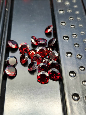 Red Garnet Faceted Loose Gemstones in Round Shaped - Radiant Splendor and Empowering Passion - Lot of 20 units