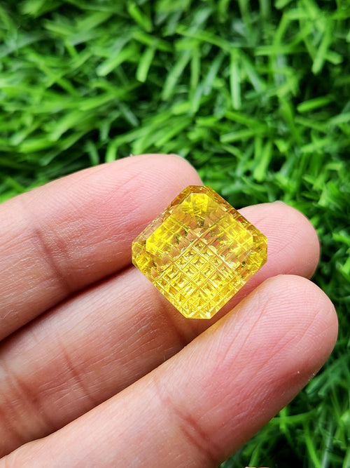 Green Gold Lemon Quartz Geometric Design Pendant - Radiant Elegance | Gemstone Pendant | Birthday Gift | Daughter's Day Gift | Mother's Day Gift