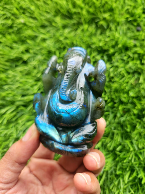 Lord Ganesh Statue in Natural Labradorite Stone – A Divine Symbol of Transformation, Wisdom and Spiritual Light | Reiki/Chakra/Healing/Energy | Home Decor