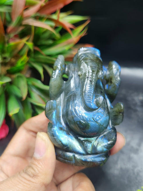 Lord Ganesh Statue in Natural Labradorite Stone – A Divine Symbol of Transformation, Wisdom and Spiritual Light | Reiki/Chakra/Healing/Energy | Home Decor