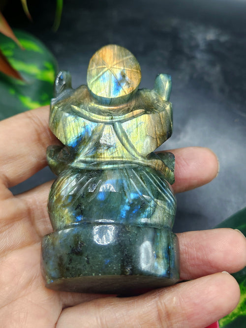 Lord Ganesha Statue in Labradorite Stone – A Sacred Blend of Spiritual Light and Inner Strength