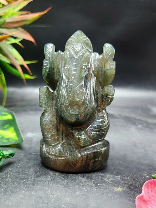 Lord Ganesha Statue in Labradorite Stone – A Sacred Blend of Spiritual Light and Inner Strength