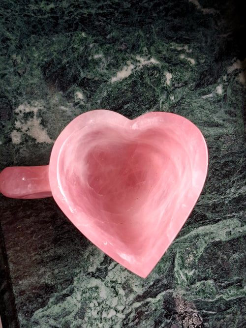 Rose Quartz Heart-Shaped Cup: Symbol of Love, Serenity, and Elegant Home Décor
