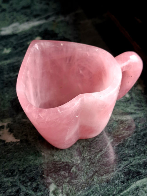 Rose Quartz Heart-Shaped Cup: Symbol of Love, Serenity, and Elegant Home Décor