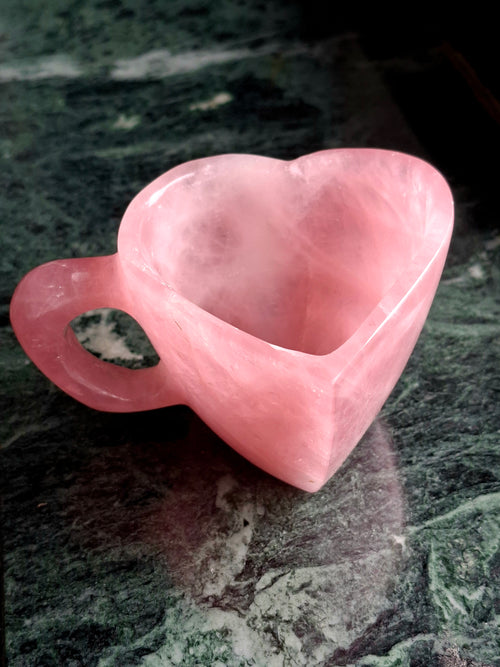 Rose Quartz Heart-Shaped Cup: Symbol of Love, Serenity, and Elegant Home Décor