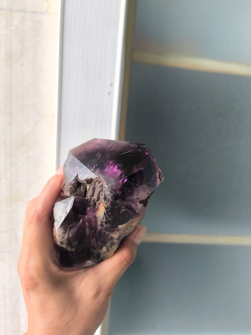 Amethyst Point: Embrace Tranquility For Home Decor and Spiritual Harmony | Crystal Healing | Reiki | Gemstone Points