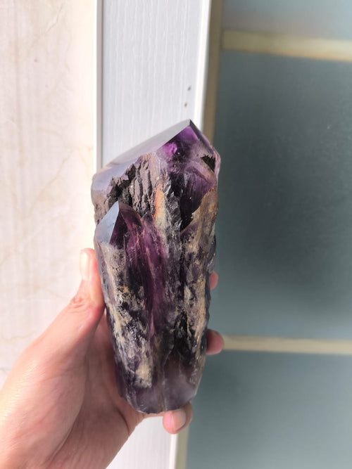Amethyst Point: Embrace Tranquility For Home Decor and Spiritual Harmony | Crystal Healing | Reiki | Gemstone Points