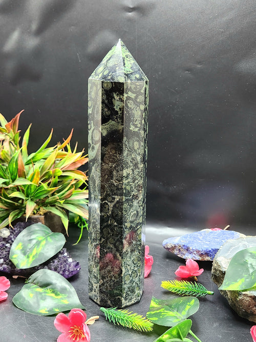 Large 6-face Kambaba Jasper point/wand/tower -handmade carvings - energy/chakra/reiki - 12 in (30 cms) height and 2.29 kg (5.04 lb)