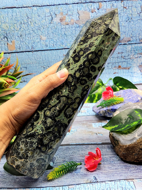 Large 6-face Kambaba Jasper point/wand/tower -handmade carvings - energy/chakra/reiki - 12 in (30 cms) height and 2.29 kg (5.04 lb)