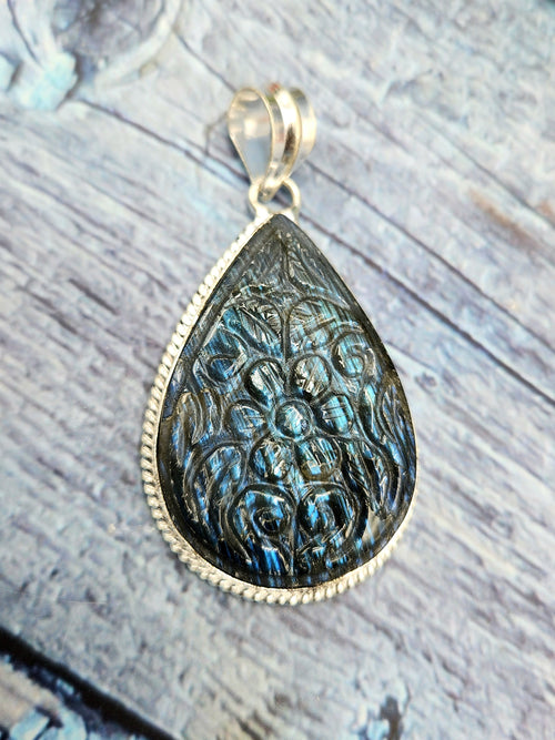 Labradorite Floral Carving Teardrop Pendant - Unveiling Nature's Iridescent Beauty